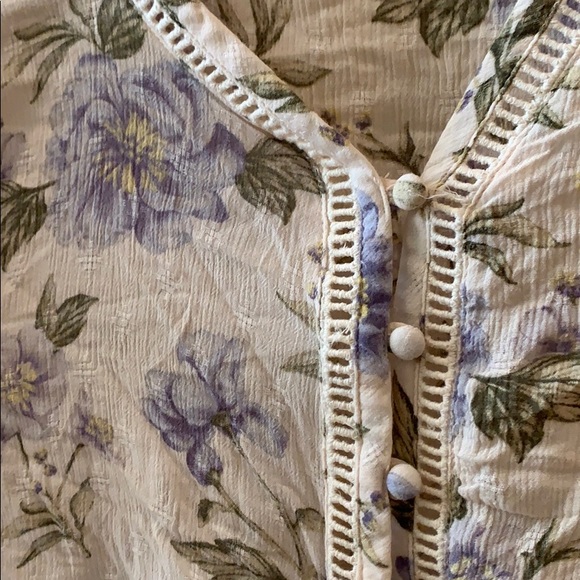 American Eagle Cream Button Up Front Tie Blouse - Picture 4 of 5